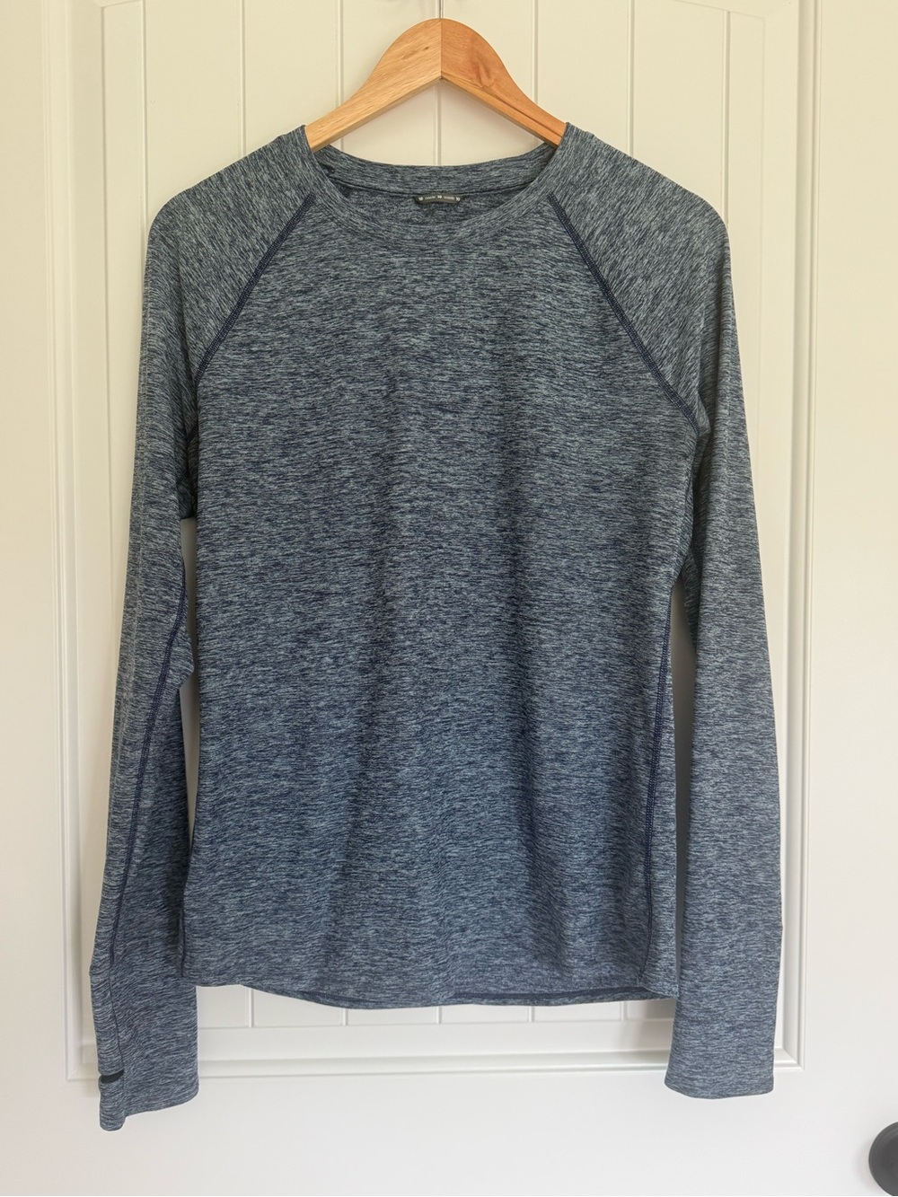 Oiselle Long Sleeve Running Shirt Heathered Gray Blue Raglan Athletic Top 10